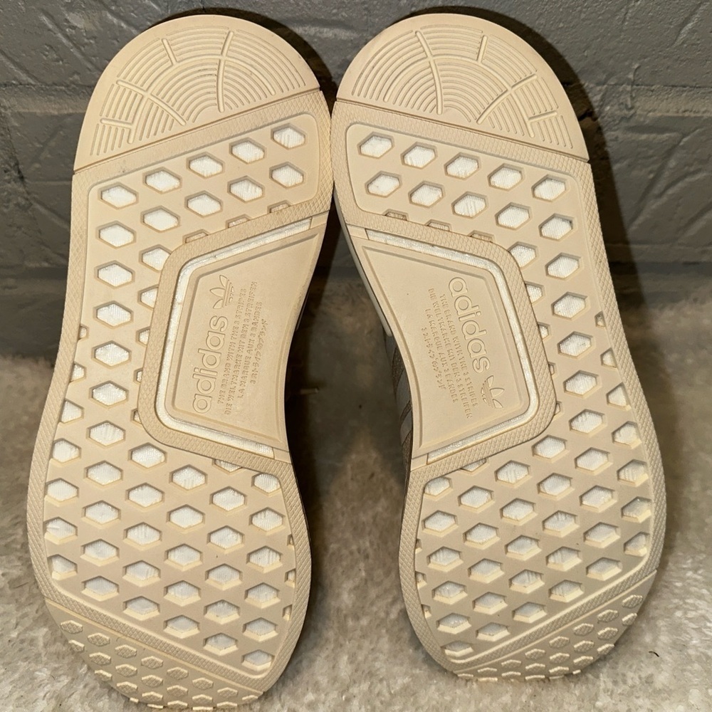 New Adidas NMD R1 Wonder White Sneakers Size 38 - Picture 8 of 8